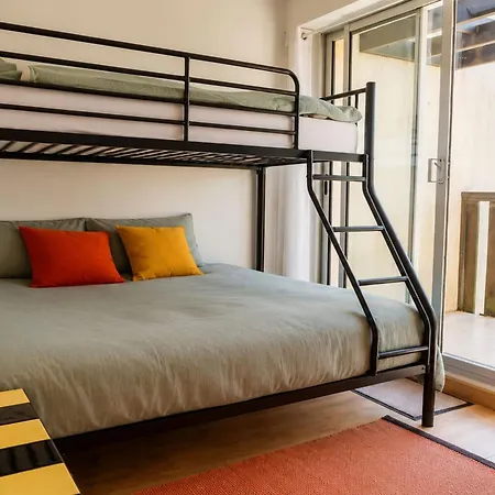 Pool 3 Balconies & Parking Apartment *